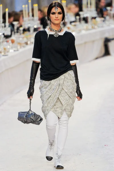 Look 24